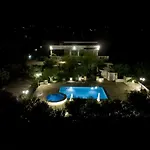 Garden In Mariella אוסטוני